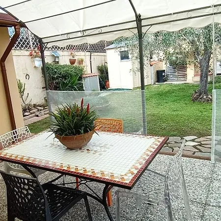 Casa In Giardino *